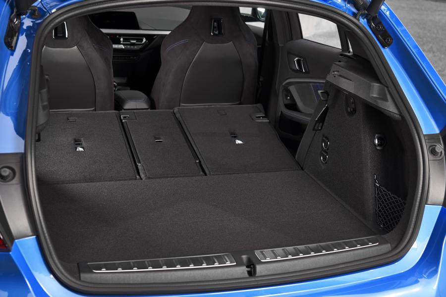 Багажник BMW M135i xDrive (F40) 2019 года  (WW) (фото 34 из 189)